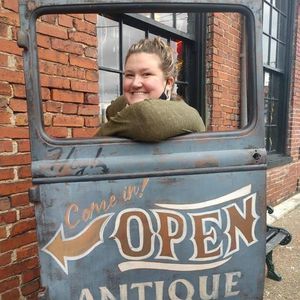 Meet your Posher, Liz